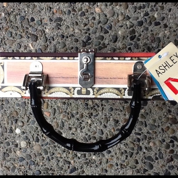 NWT Ashley M Elvis hand made cigar box handbag - Picture 4 of 6